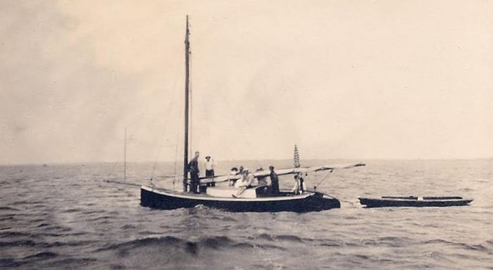THORNE catboat + skiff
